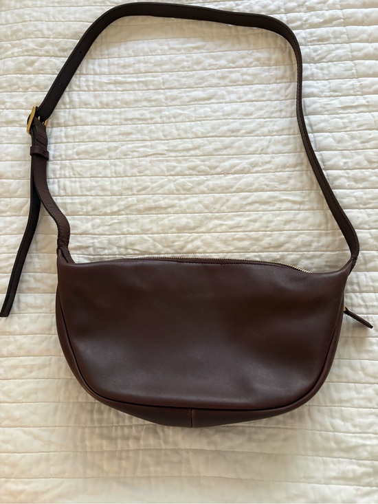 Madewell Handbags - Madewell The Sling Crossbody in chocolate raisin